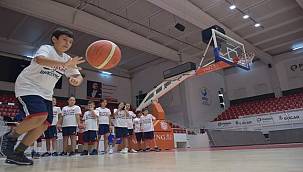 Aliağalı Çocuklar, Yaz Tatillerini Spor Yaparak Değerlendirdi 