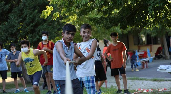 Bayraklılı çocuklar hem eğlendi hem spor yaptı 