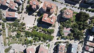 Büyükşehir depremde zarar gören parkları yeniliyor 