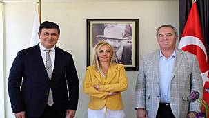 Cemil Tugay'dan İzmir Gazeteciler Cemiyeti'ne Ziyaret 