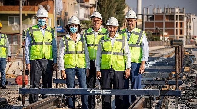 Çiğli Tramvayı'nda ilk raylar döşendi 