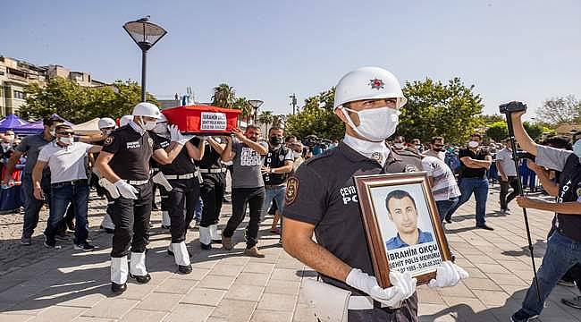 İzmir şehidini uğurladı  