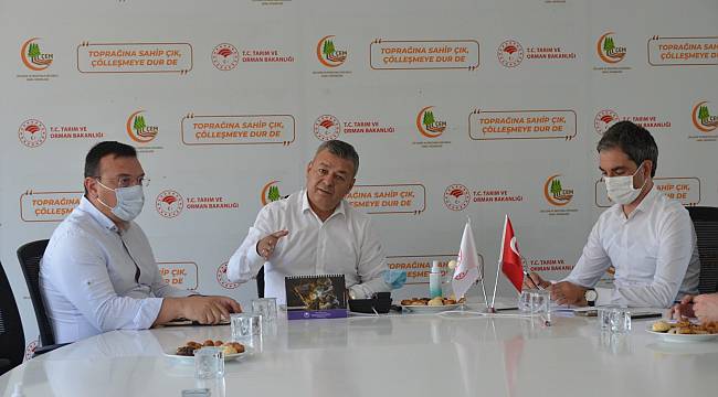 Sorunsuz bir domates sezonu için salçalık domates firmalarıyla toplantı düzenlendi