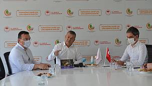 Sorunsuz bir domates sezonu için salçalık domates firmalarıyla toplantı düzenlendi