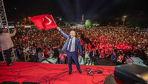 "99 yıldır eksilmeyen gurur ve heyecanla" 