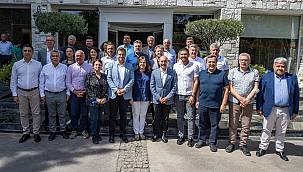 CHP'li ilçe belediye başkanları Foça'da toplandı