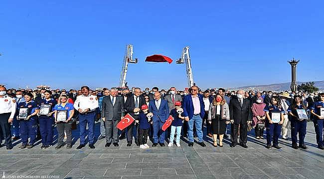 "Hem İzmir'e hem de ülkemize umut olmayı başardık" 