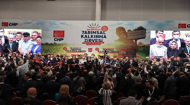 İzmir Büyükşehir Belediyesi "Başka Bir Tarım Mümkün" vizyonuyla CHP'li Belediyeler Tarımsal Kalkınma Zirvesi'nde 
