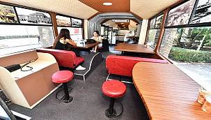 İzmir'in eski otobüsleri hurda değil kafe oluyor 