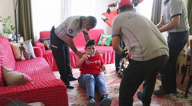 İzmir İtfaiyesi'nden depremde engelli kurtarma tatbikatı 