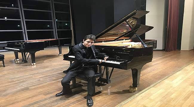 İzmirli genç piyanist Nurbeyler'den  uluslararası başarı 