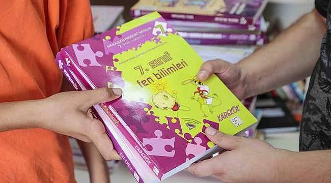 Seferihisar Belediyesi'nden kitap seferberliği 