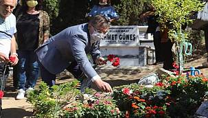 Tuncel Kurtiz vefatının 8'inci yılında Edremit'te anıldı 