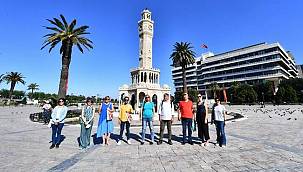 Uluslararası Kültür Zirvesi'nin konukları İzmir'i adımladı 