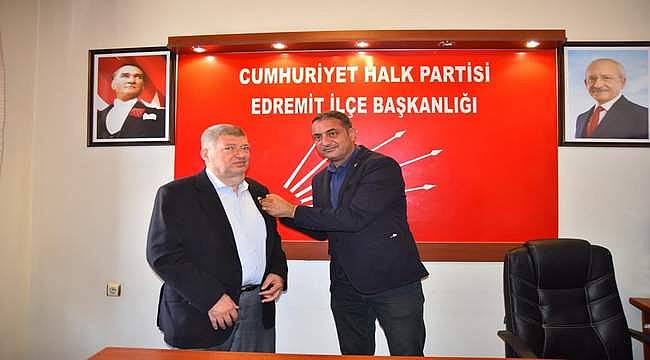 30 yıllık DSP'li Cumhuriyet Bayramı'nda CHP'ye geçti 