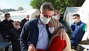 Bayraklı Belediye Başkanı Sandal: "Yaralarımızı el birliğiyle sardık" 