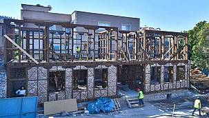 Carfi Konağı yeniden ayağa kalkıyor 