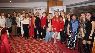 EGİKAD coşkulu Cumhuriyet kutlaması 