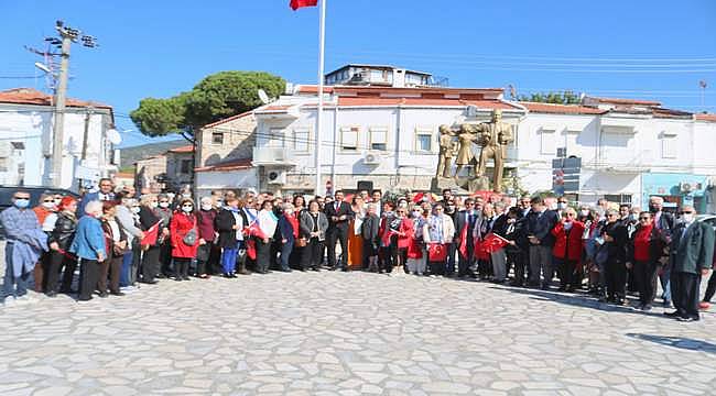 Foça'da Cumhuriyet Bayramı tören ve etkinliklerle kutlanıyor 