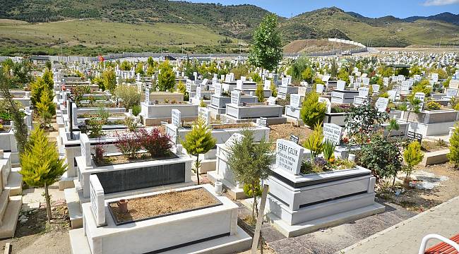 İzmir Büyükşehir Belediyesi'nden 5 yeni mezarlık alanı talebi 