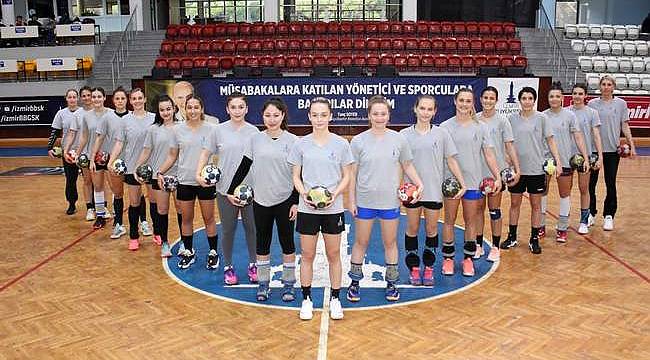 İzmirli hentbolcular yine Avrupa sahnesinde 