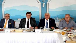 Karşıyaka Belediyesi ve İESOB'dan iş birliği zirvesi