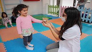 Karşıyakalı miniklere hayvan sevgisi aşılanıyor 