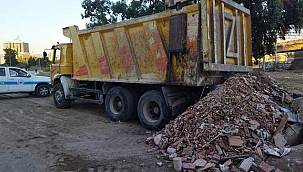 Konak'ta kaçak moloz dökümüne suçüstü 