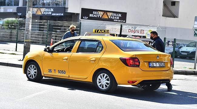 Sivil zabıta ekipleri yolcu gibi bindikleri taksileri denetledi 