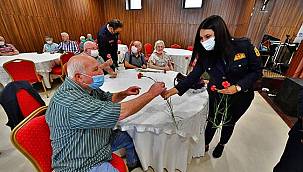 Sosyal Yaşam Kampüsü sakinleri Yaşlılar Günü'nde eğlendi 