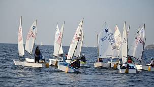 160 Yelkenci Atatürk Kupası İçin Foça'da Yarıştı  