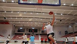 Aliağa Petkim Spor Galibiyet İçin Hazırlanıyor 