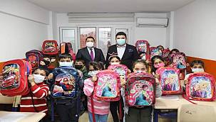 Buca Belediyesi'nden öğrencilere kırtasiye desteği 