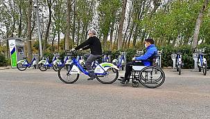 Tekerlekli sandalyeler artık bisiklet yollarında 
