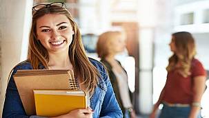 Türkiye'de 8 milyondan fazla üniversite öğrencisi var 