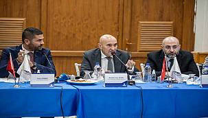 Başkan Soyer Foça'da yatırımları inceledi ve muhtarları dinledi 