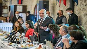 Başkan Tunç Soyer: Kentsel dönüşüm çalışmaları 2022'ye damgasını vuracak