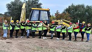İzmir'de kadınlar her işi yapar 