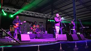 İzmir'de yeni yıl kutlamaları Kiraz ile başladı 