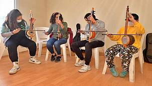 Köy çocukları müzikle hayallerine kavuştu 