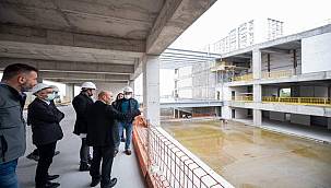 Başkan Soyer opera binasındaki çalışmaları inceledi 