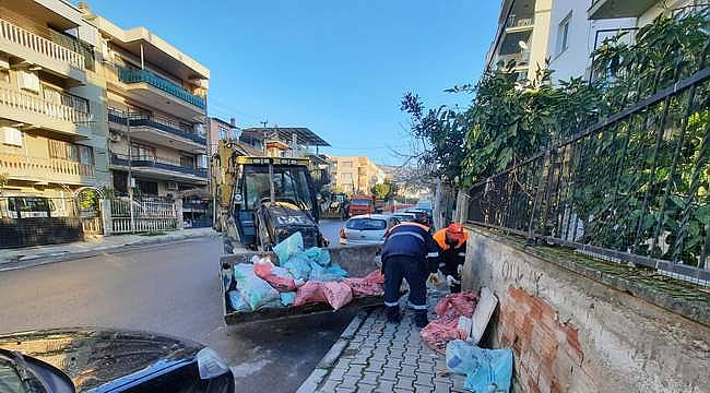 Bayraklı'da bir yılda 13 bin ton moloz toplandı! 