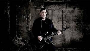 Ferit Tunçer'den metal-rock soundunu özleyenler için yeni şarkı: "Değişmeli" 