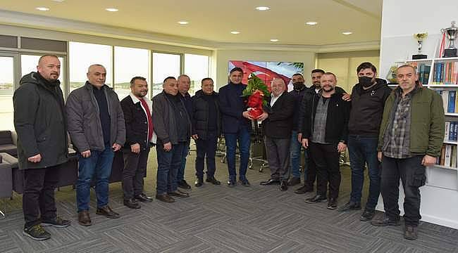 Aliağa Esnaf Odası Yönetiminden Başkan Serkan Acar'a Ziyaret: Esnafın Talepleri ile Gerçekleştirilecek Projeler Görüşüldü 