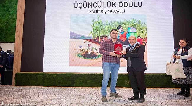 "Başka Bir Tarım Mümkün" temalı ulusal karikatür yarışmasının kazananları ödülünü Başkan Soyer'den aldı 