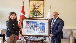 Büyükelçilerden Buca Metrosu temel atma törenine övgü 