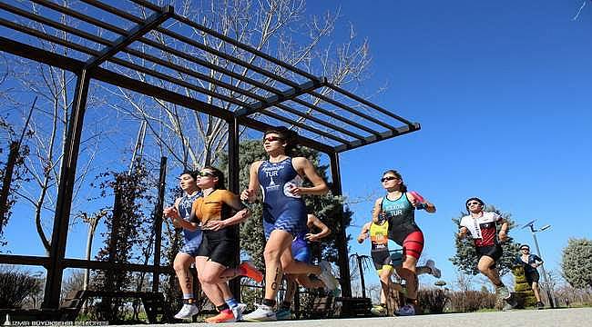 Duatlon İzmir Türkiye Şampiyonası başladı 