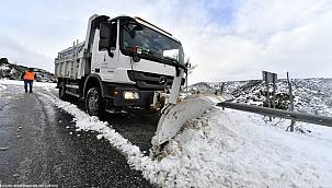 İzmir'de karla mücadele için yoğun mesai 