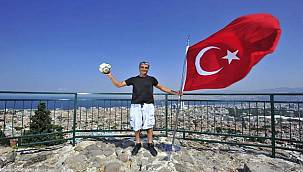 İzmir Namık Dalgakıran'ı Milli Takım'a uğurladı 