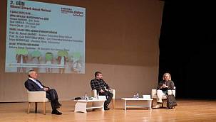 Karşıyaka'da "Her Açıdan Pandemi Dönemi" konuşuldu 